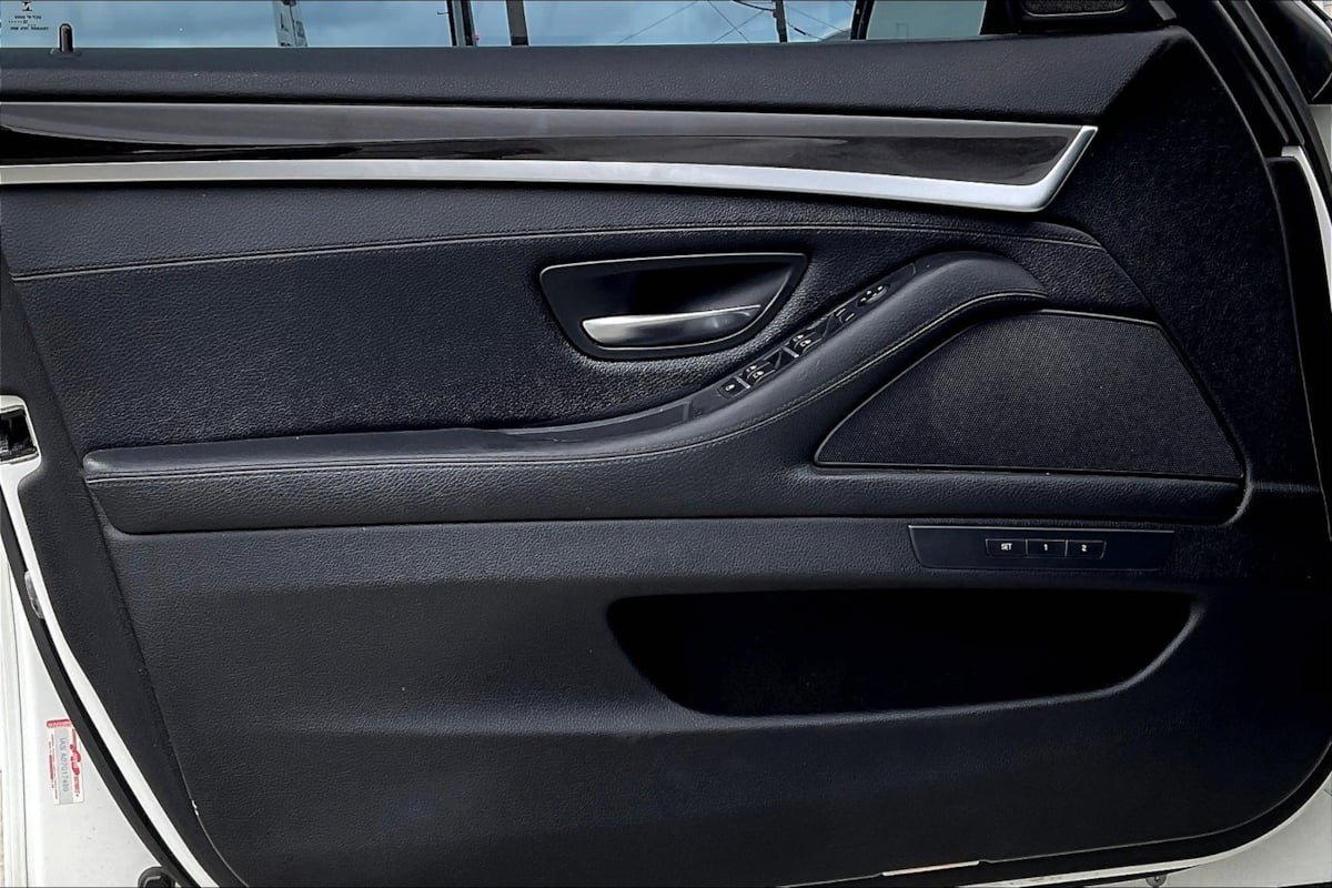 Used 2016 BMW 535i Sedan RWD image 23