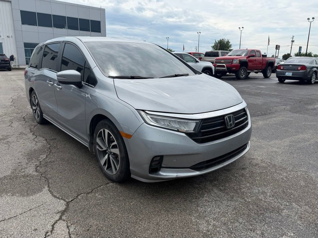 Used 2024 Honda Odyssey Touring image 2