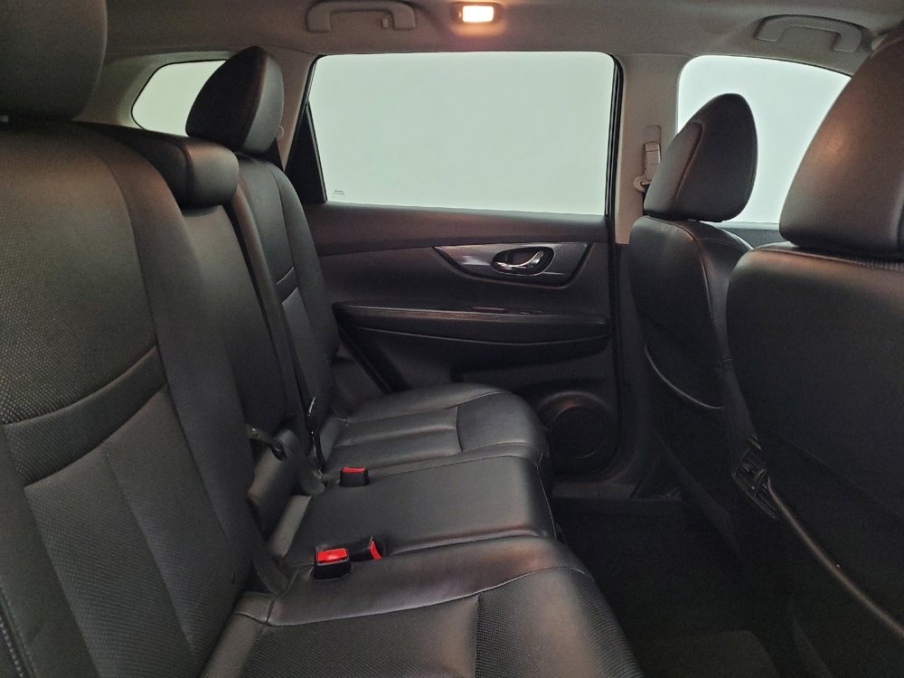 Used 2015 Nissan Rogue SL w/ SL Premium Package image 19