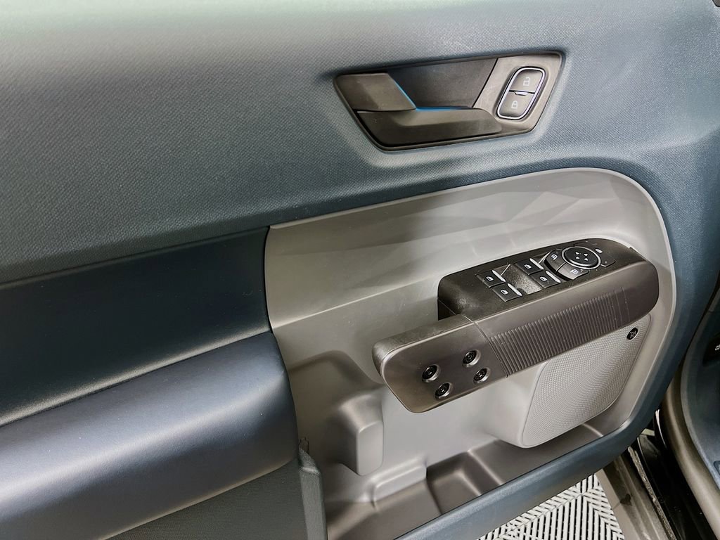 Used 2025 Ford Maverick Lariat w/ Black Appearance Package image 24