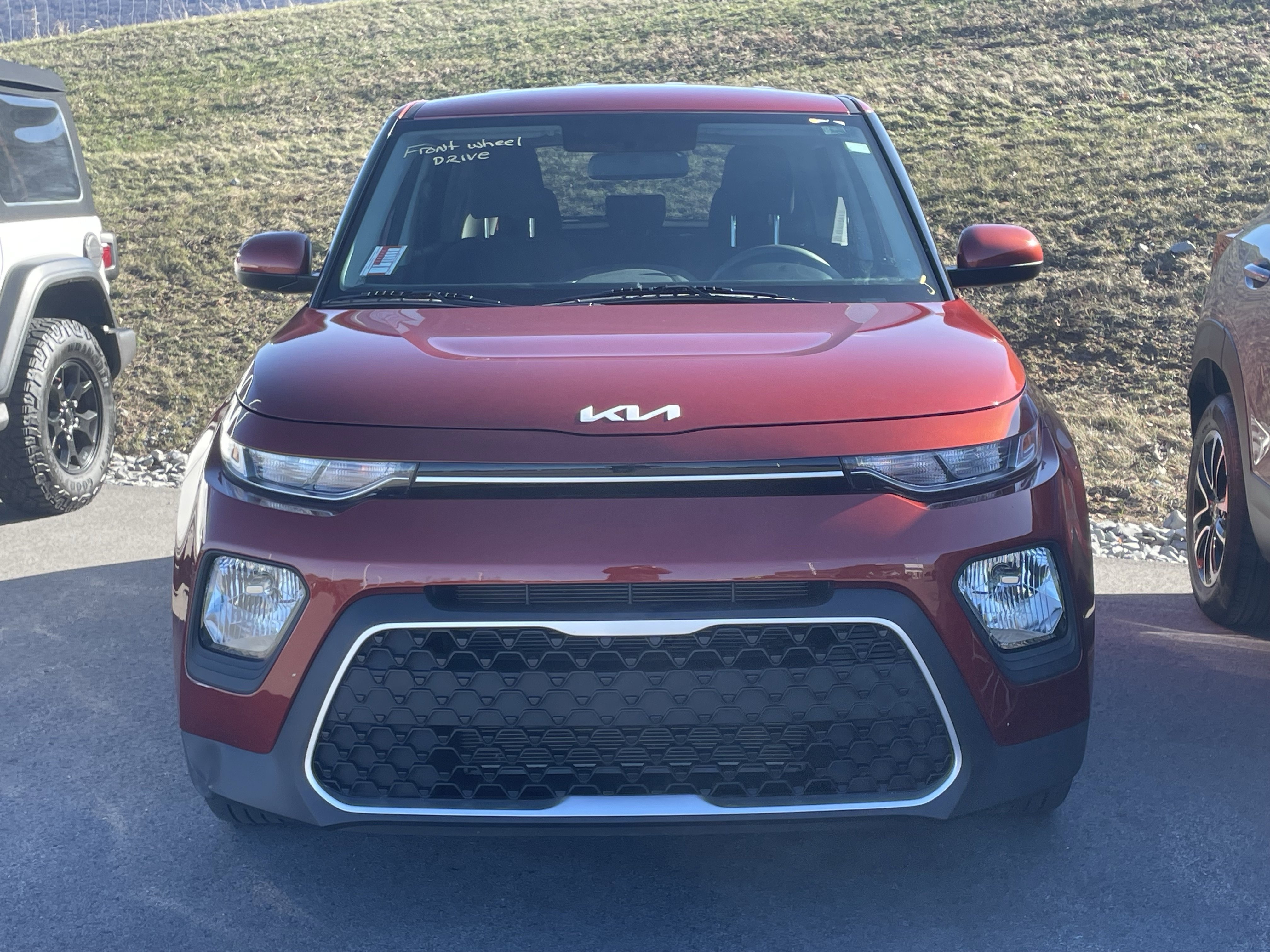 Used 2022 Kia Soul LX image 3
