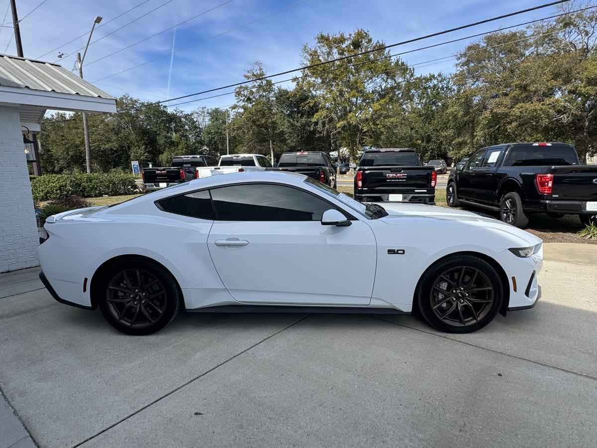 Used 2025 Ford Mustang GT Premium image 5