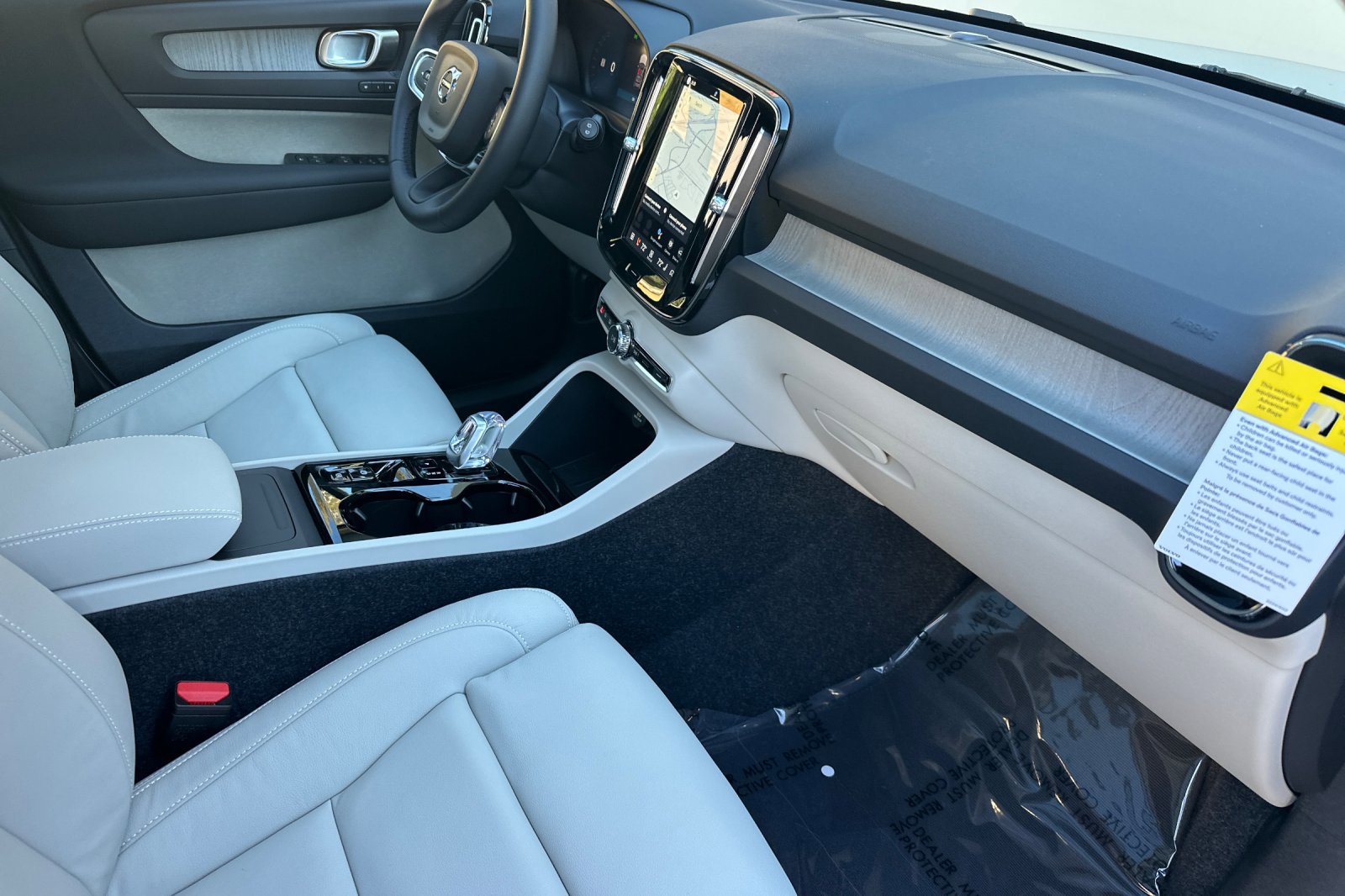 New 2026 Volvo XC40 B5 Plus w/ Protection Package Premier image 13