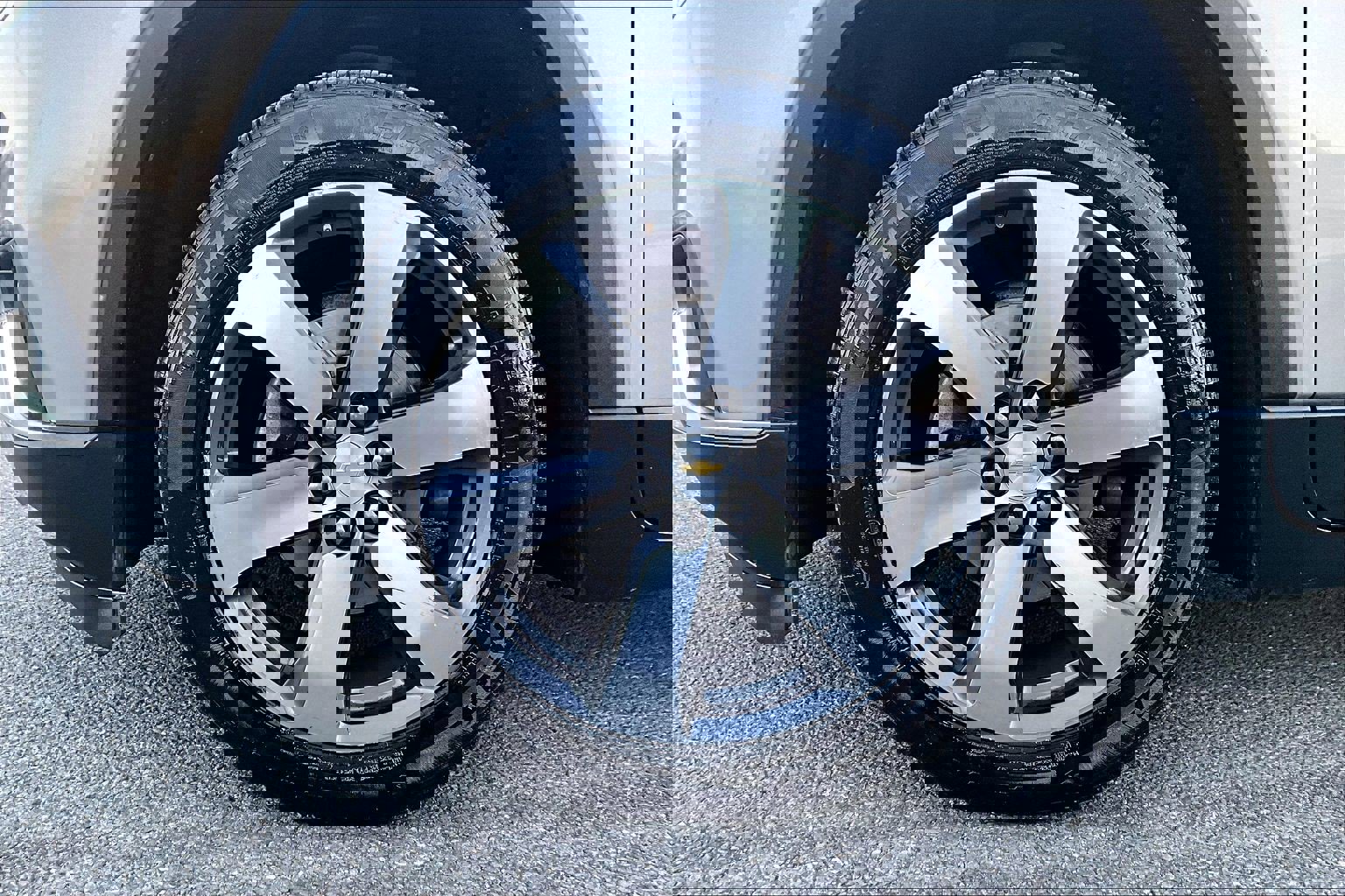 Used 2018 Chevrolet Traverse LT image 9