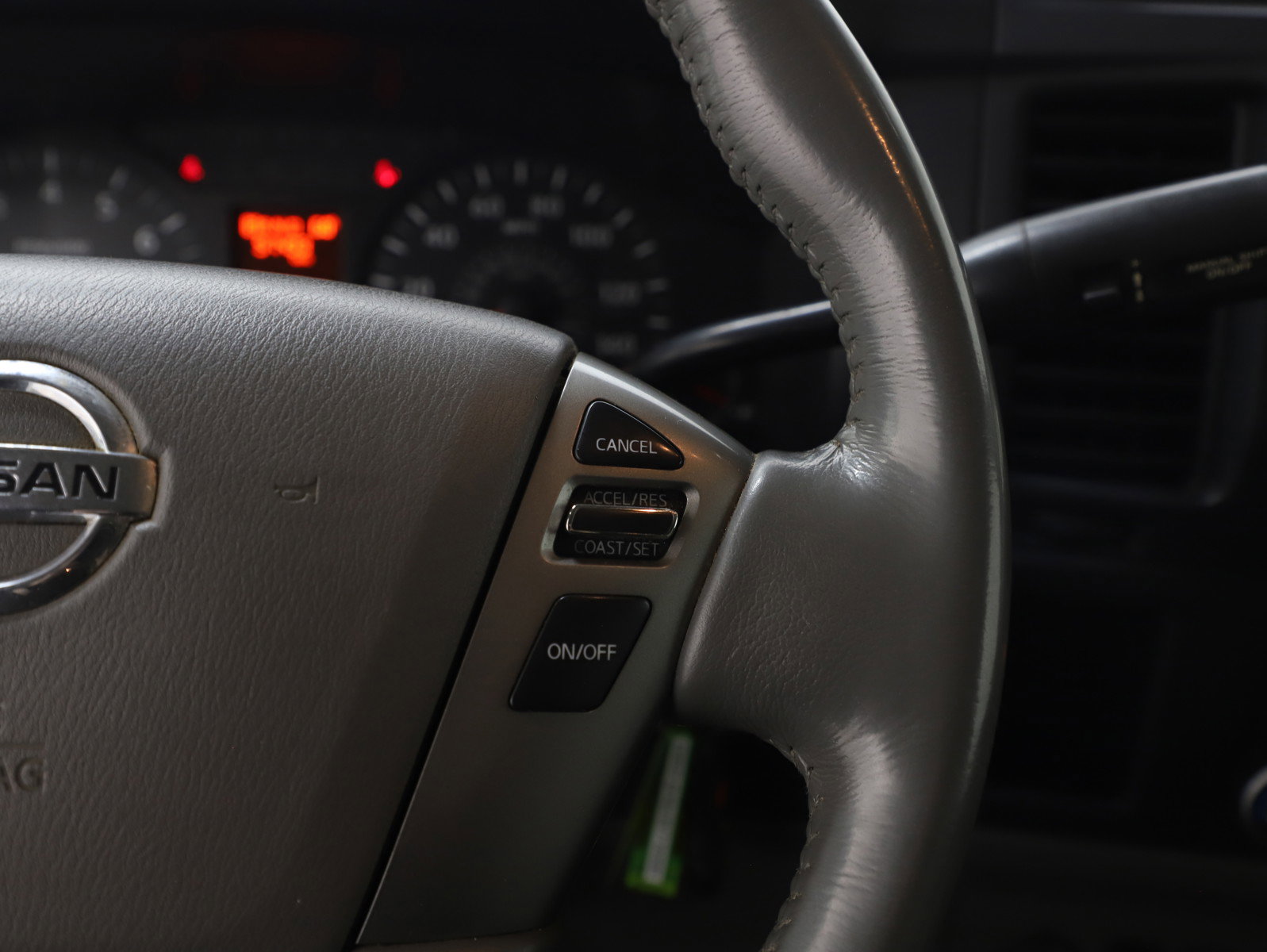 Used 2020 Nissan NV 3500 SL image 26