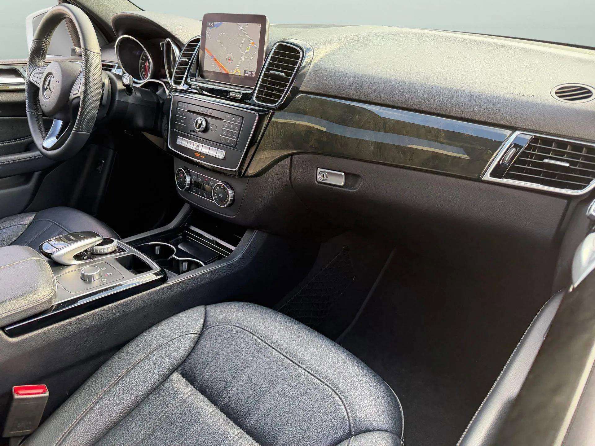 Used 2018 Mercedes-Benz GLE 350 image 2