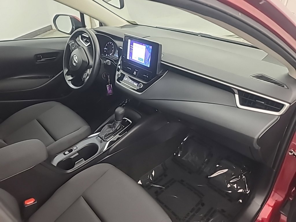 Used 2025 Toyota Corolla LE FWD image 15