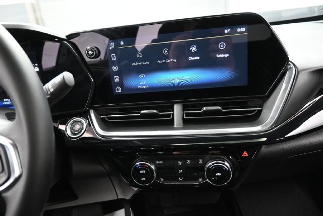 Used 2024 Chevrolet Trax ACTIV w/ Sunroof Package FWD image 10