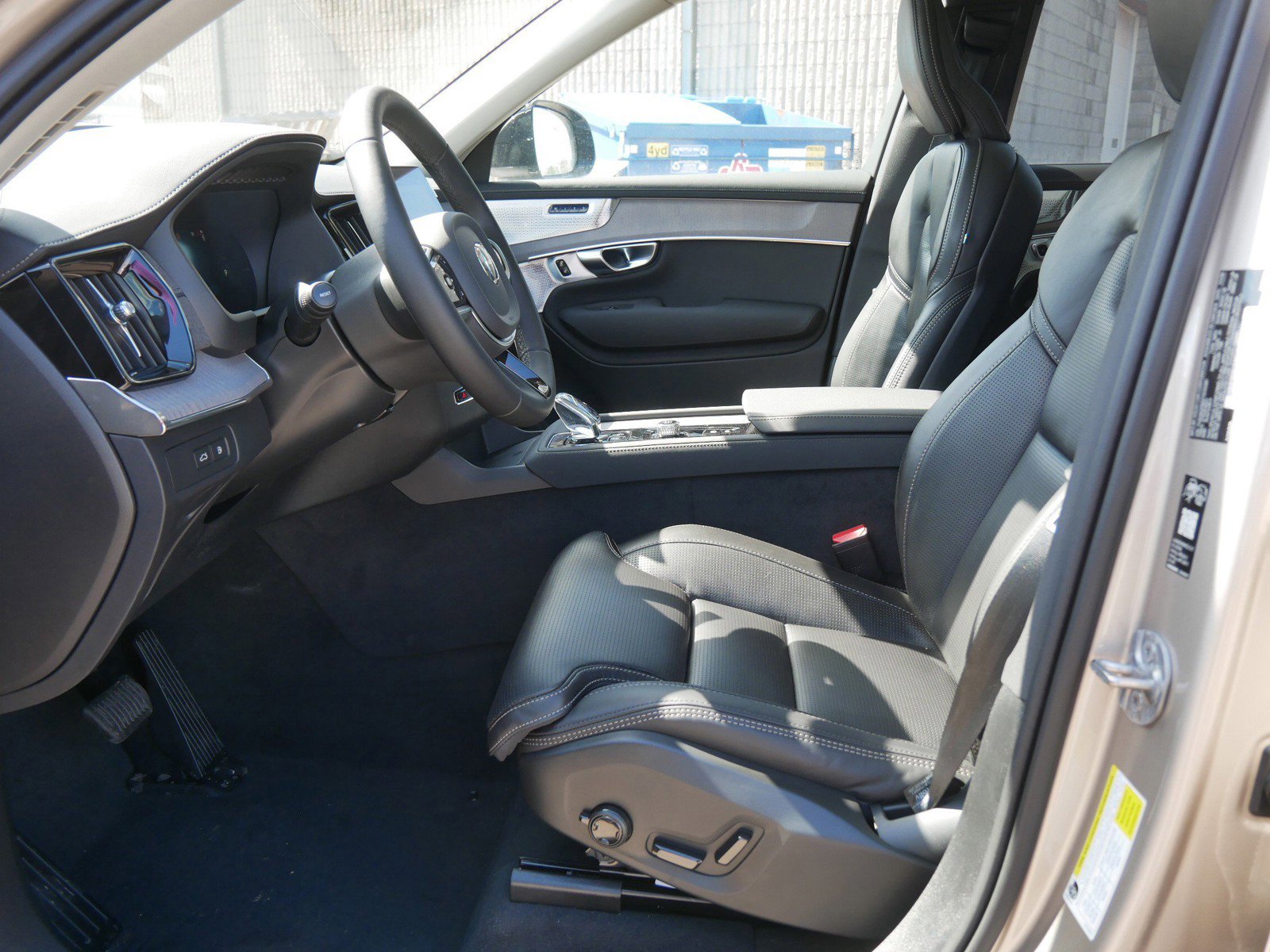 New 2026 Volvo XC90 T8 Ultra image 5