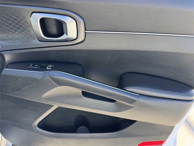 Used 2022 Kia Sorento S w/ Panoramic Sunroof Package image 9