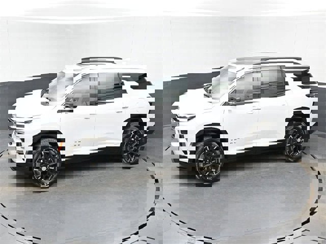 New 2026 Chevrolet Traverse LT w/ Sun and Wheel Package