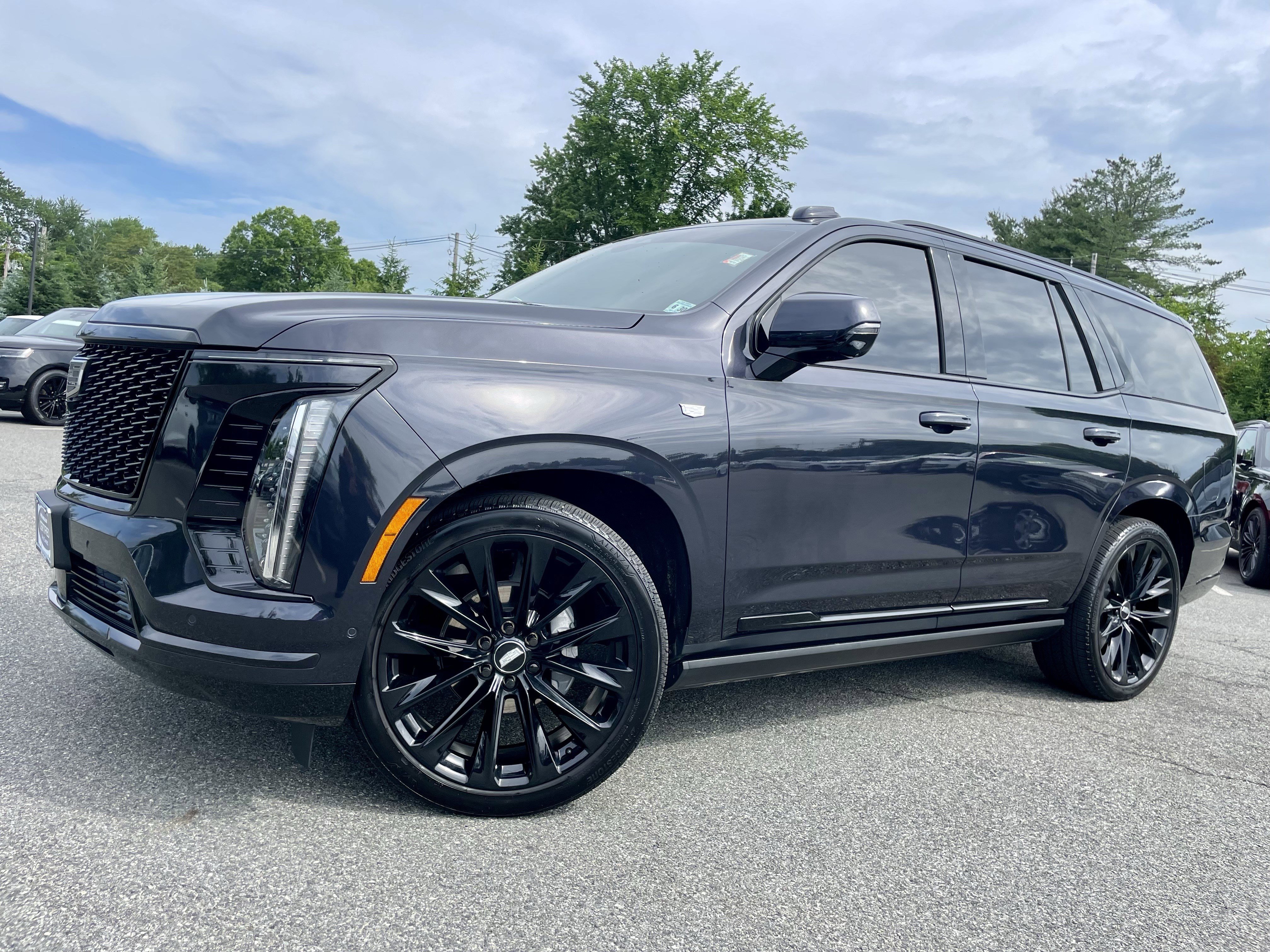 Used 2025 Cadillac Escalade Sport Platinum w/ LPO, ONYX Package AWD/4WD image 39