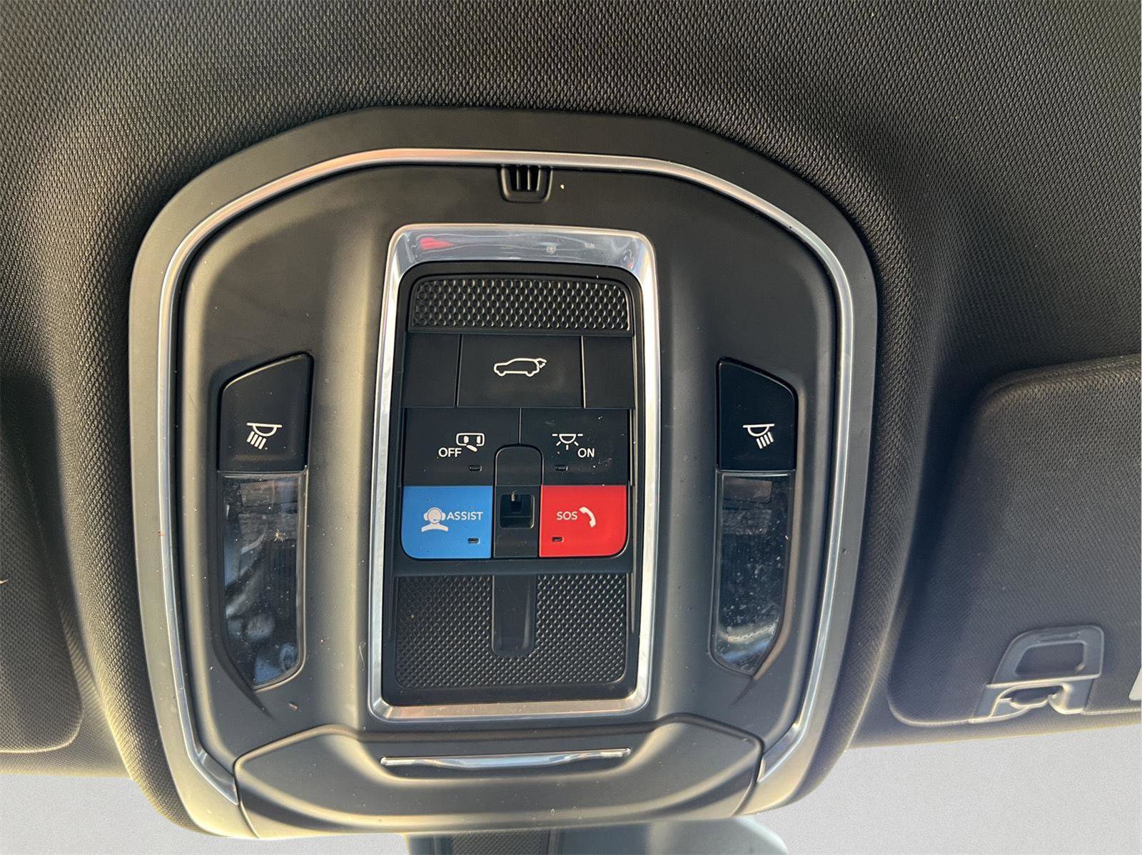 Used 2022 Jeep Grand Cherokee Altitude image 29