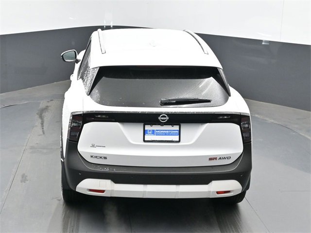 Used 2025 Nissan Kicks SR image 40