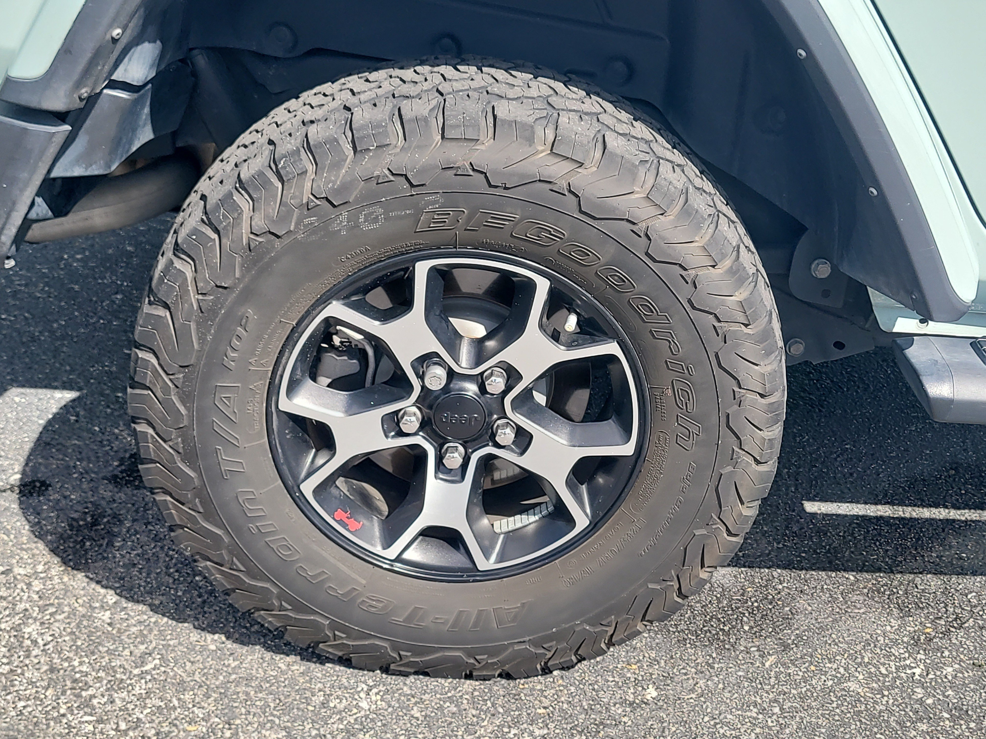 Used 2023 Jeep Wrangler Unlimited Rubicon AWD/4WD image 10