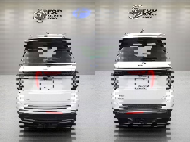 New 2026 Ford Explorer ST-Line w/ ST-Line Street Pack image 3