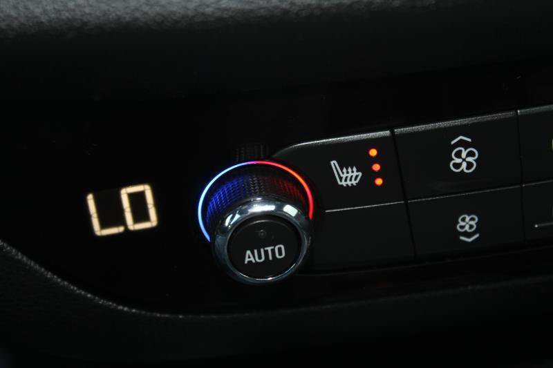 Used 2023 Buick Enclave Essence w/ Experience Buick Package FWD image 36
