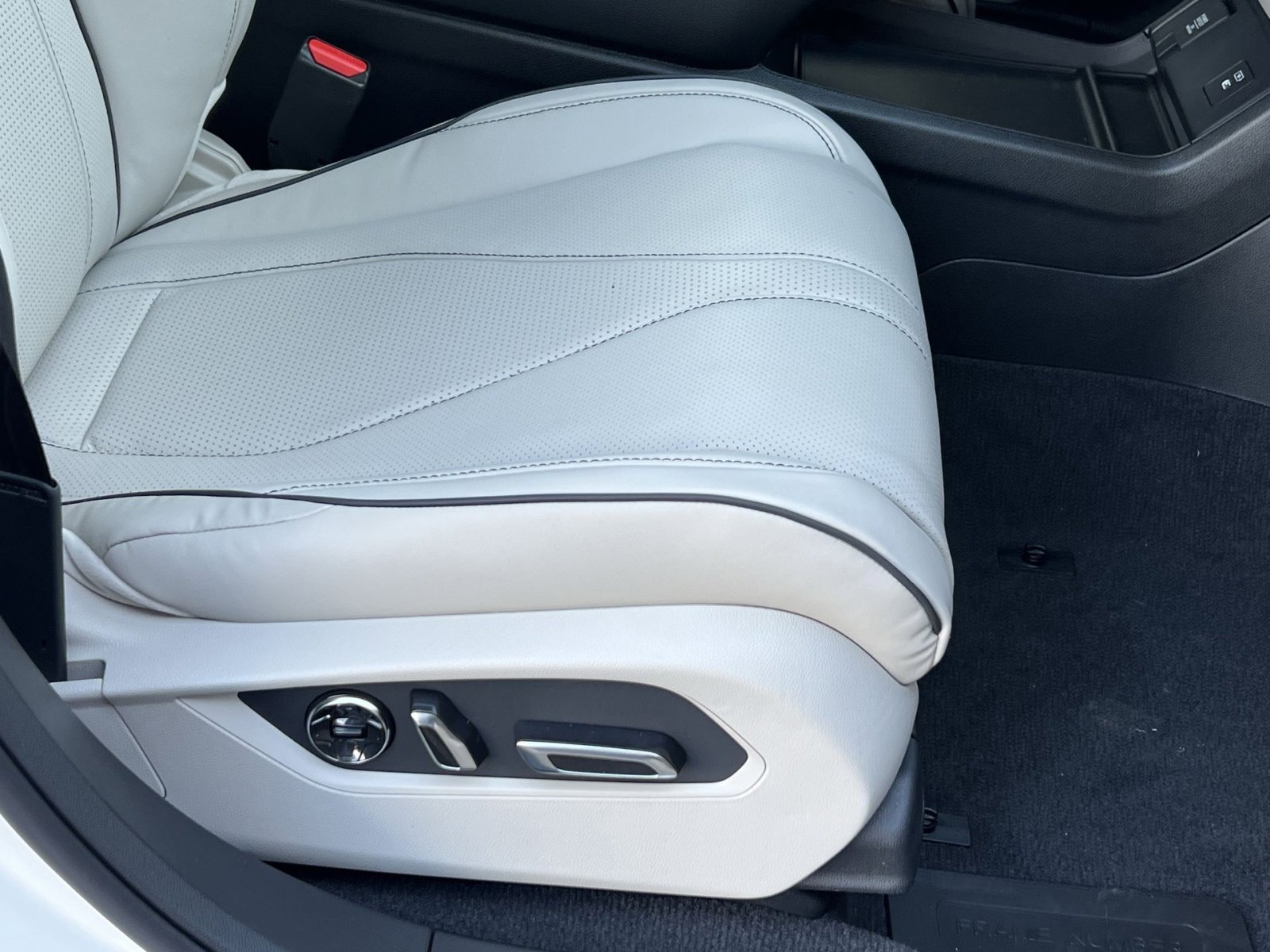 New 2025 Acura RDX SH-AWD w/ Advance Package image 27