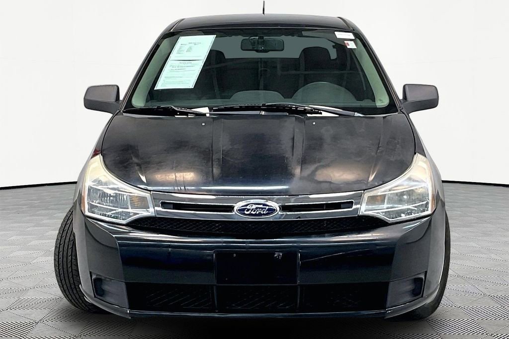 Used 2008 Ford Focus SE FWD image 2