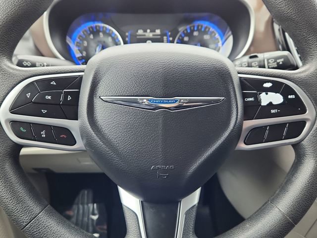 Used 2018 Chrysler Pacifica Touring Plus image 38