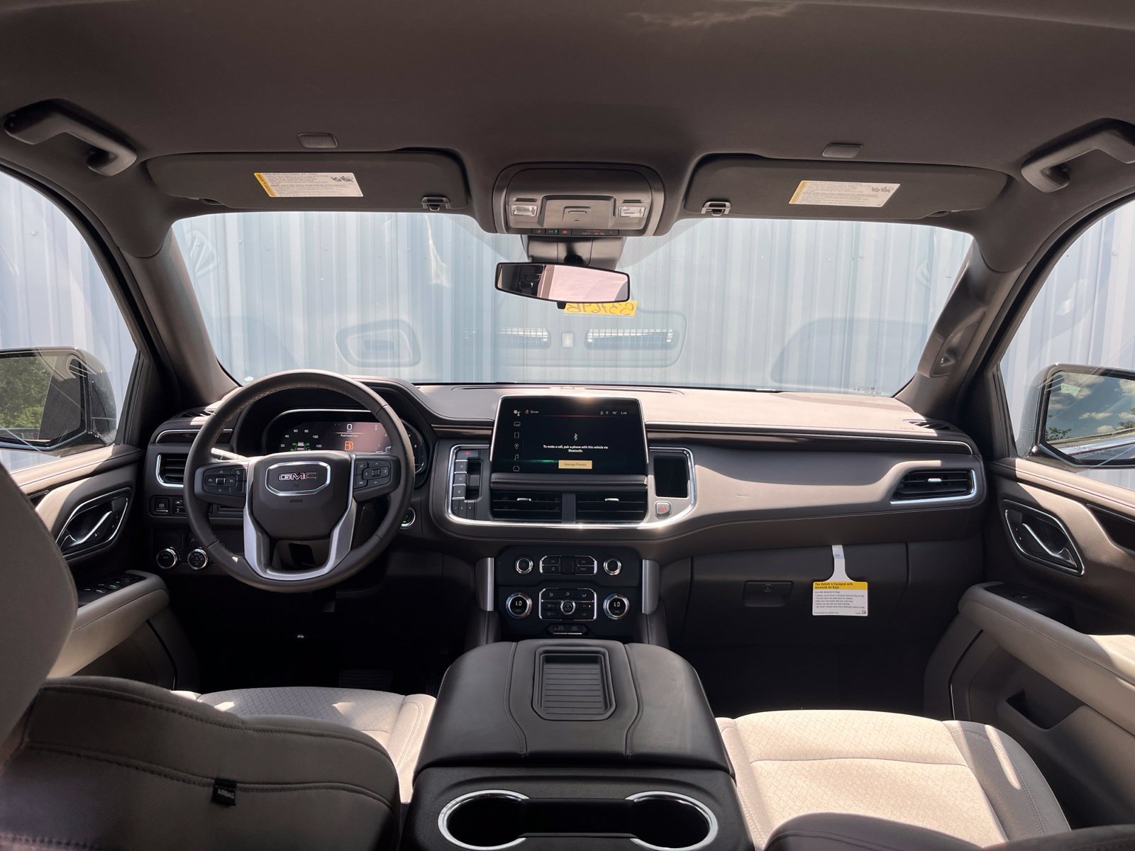 Used 2024 GMC Yukon SLE RWD image 18