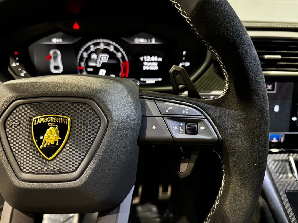 Used 2024 Lamborghini Urus Performante AWD/4WD image 35