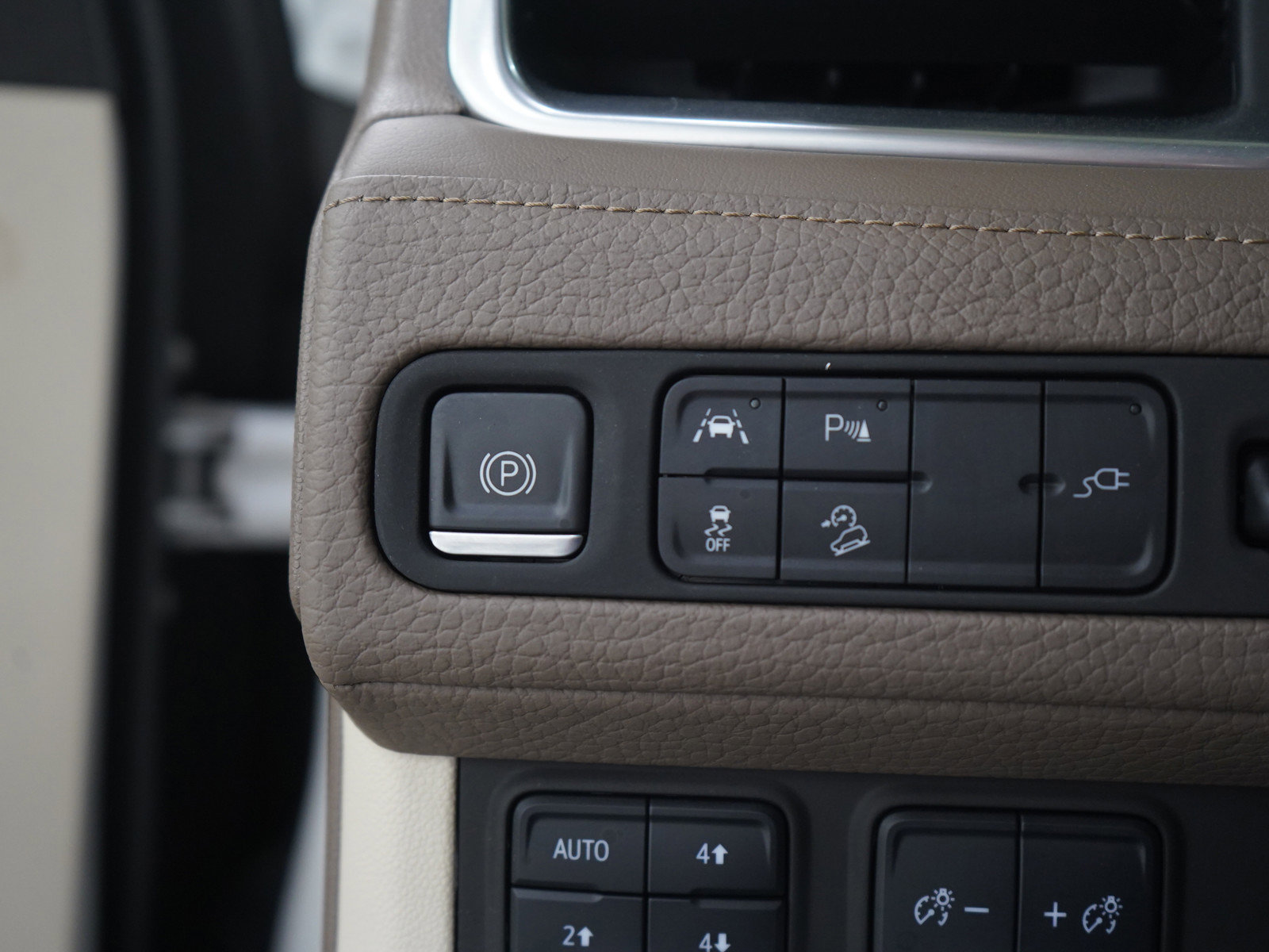 Used 2021 GMC Yukon Denali image 31