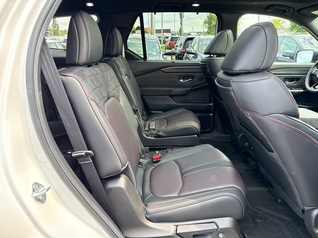 Certified 2026 Honda Pilot Black Edition image 10