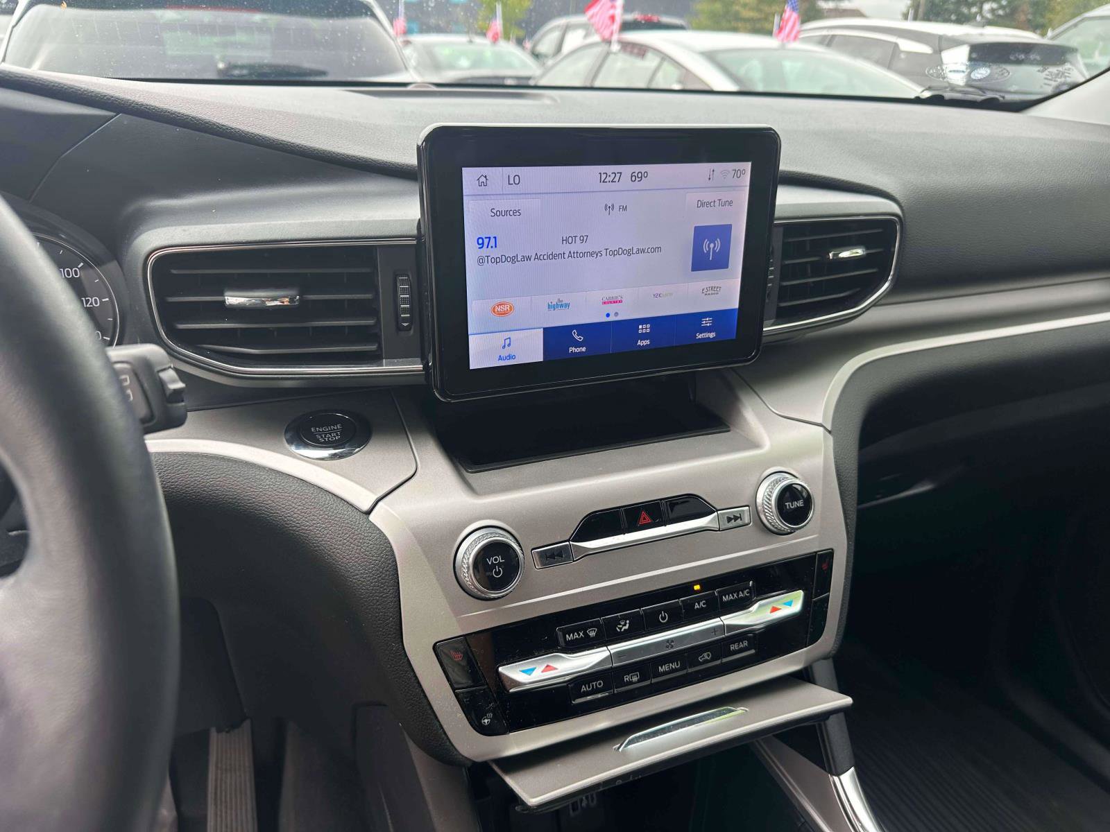 Used 2022 Ford Explorer XLT w/ Equipment Group 202A image 30