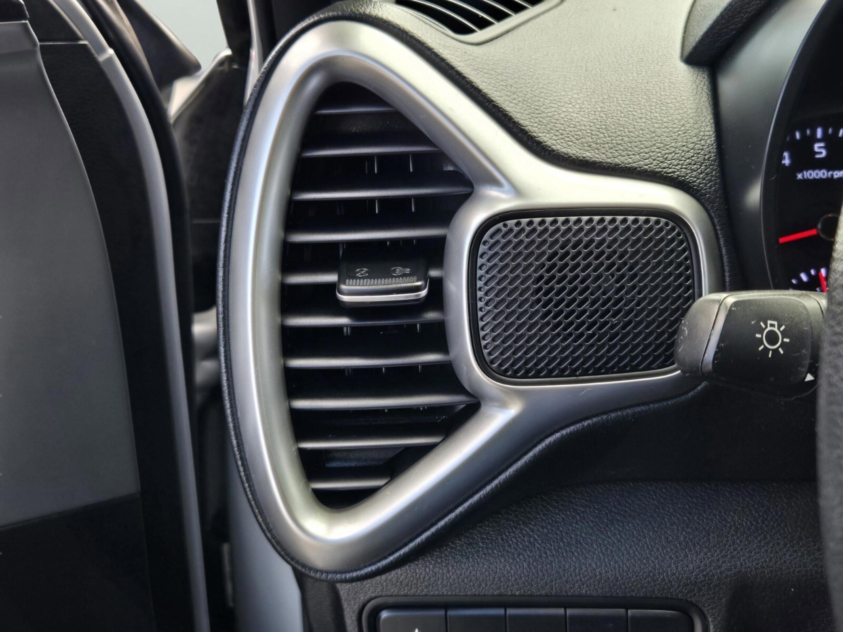 Used 2021 Kia Soul LX image 50