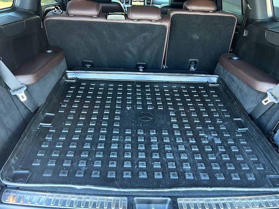 Used 2014 Mercedes-Benz GL 450 4MATIC w/ Appearance Package image 10