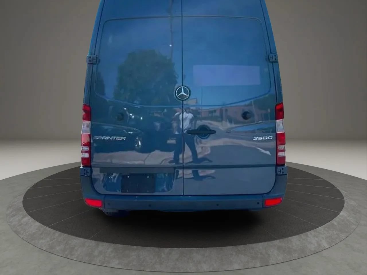 Used 2018 Mercedes-Benz Sprinter 2500 image 5