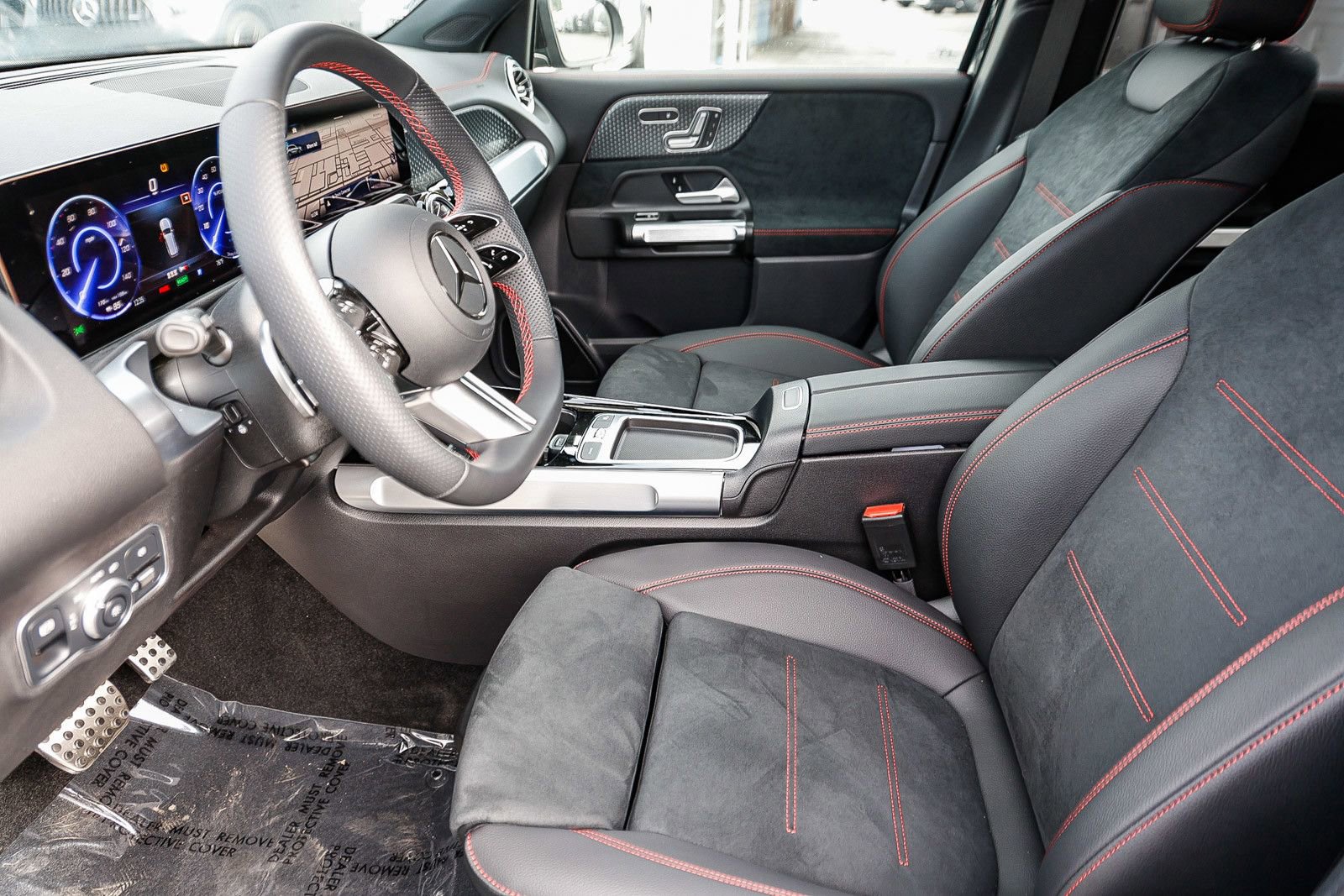 Used 2024 Mercedes-Benz EQB 300 4MATIC image 19