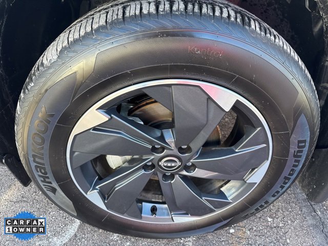 Certified 2025 Nissan Rogue SV image 32