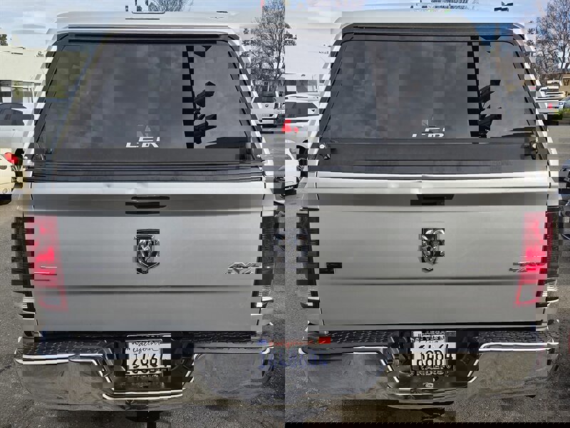 Used 2016 RAM 1500 Classic SLT image 4