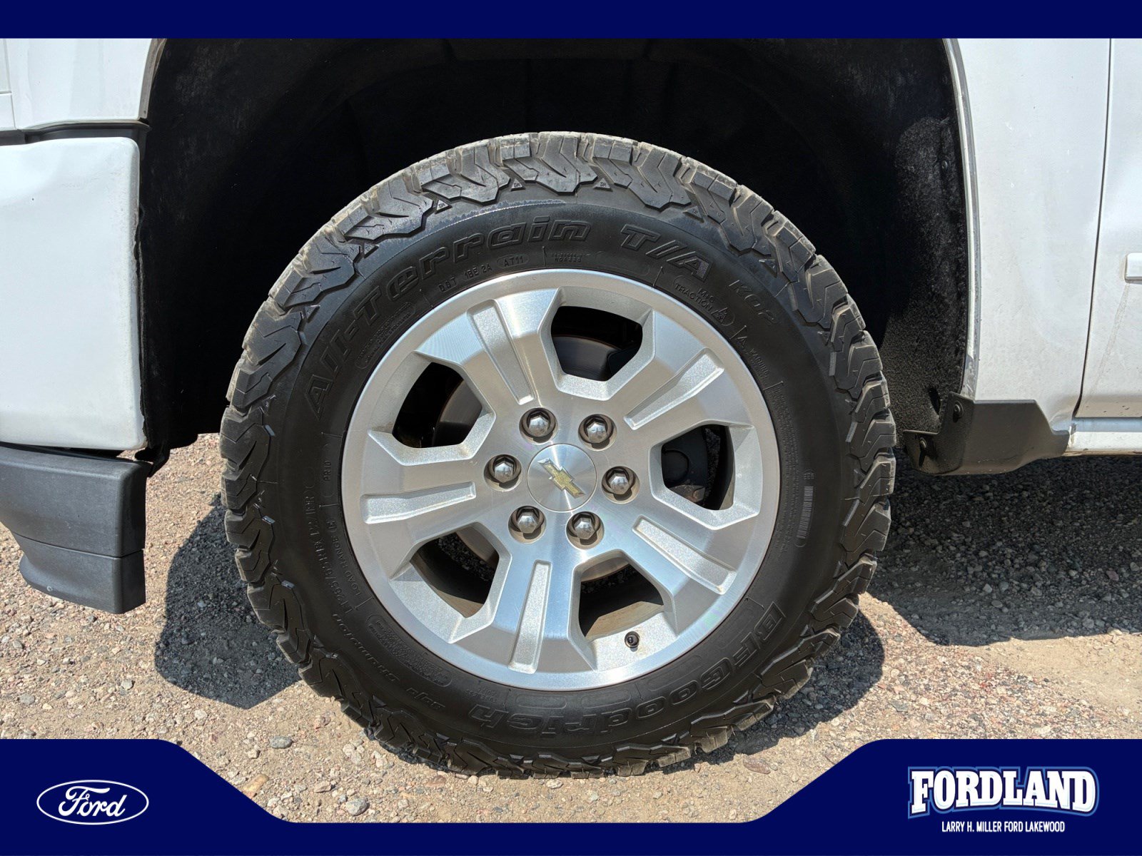 Used 2018 Chevrolet Silverado 1500 LT w/ All Star Edition AWD/4WD image 26
