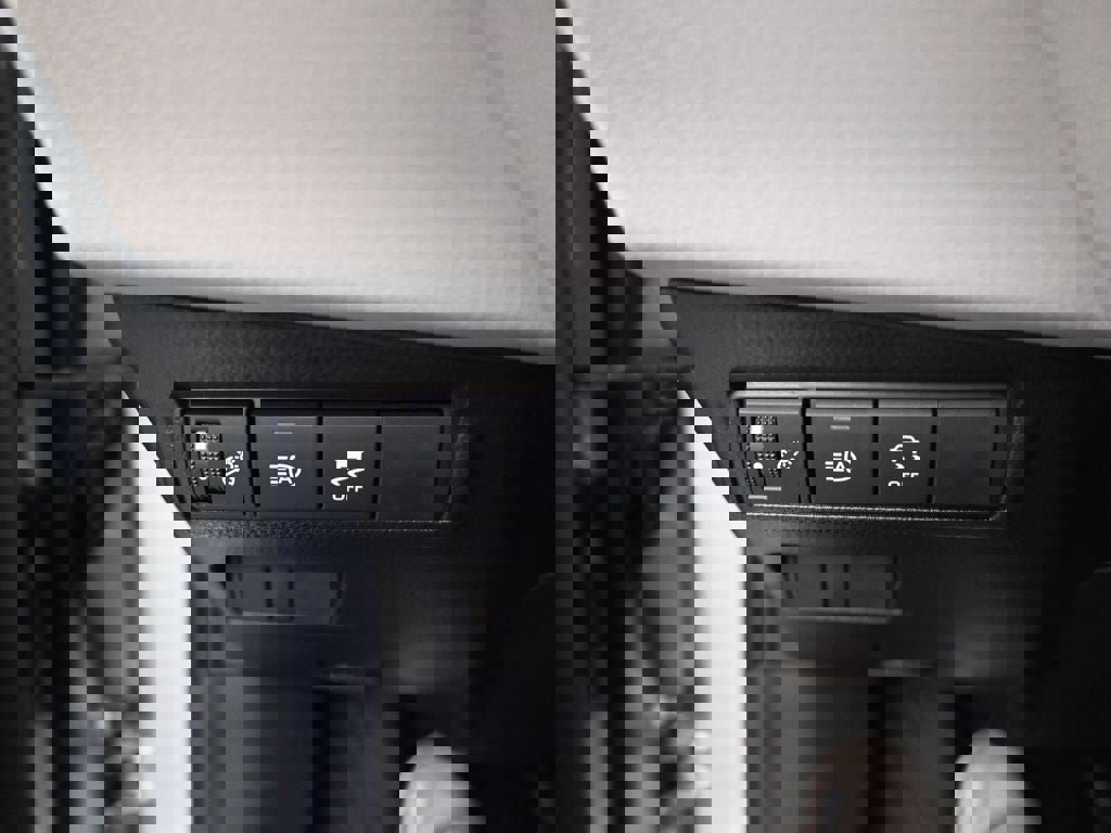 New 2026 Toyota Corolla Cross L image 25