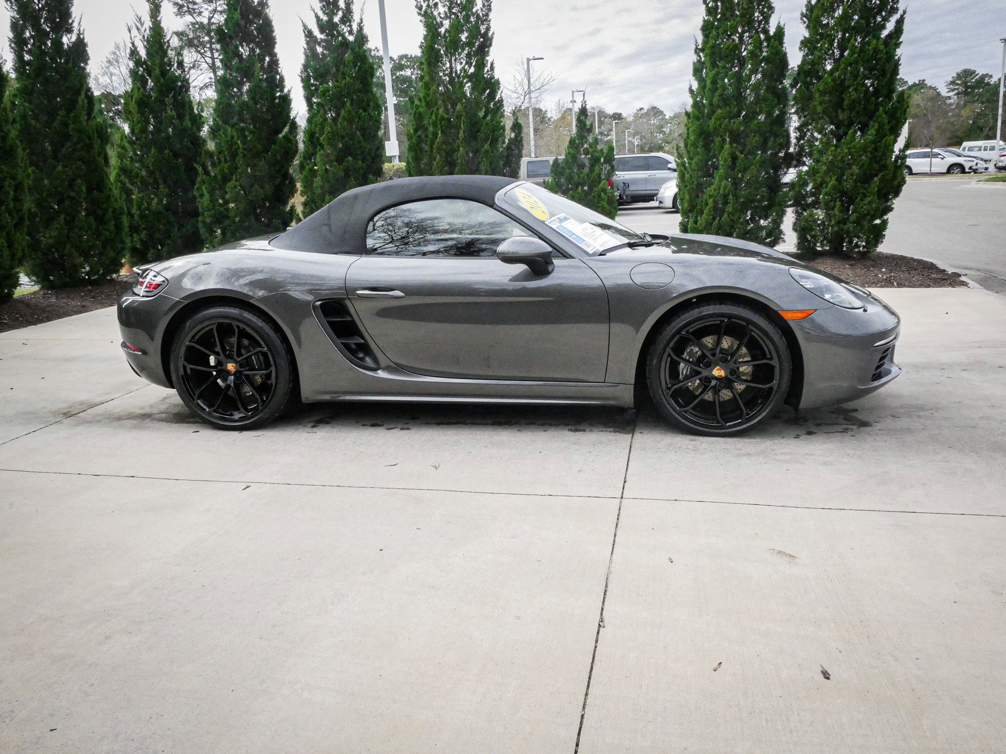 Used 2024 Porsche 718 Boxster w/ Premium Package image 11