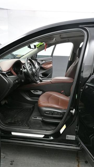 Used 2021 Buick Enclave Avenir w/ Avenir Technology Package image 18