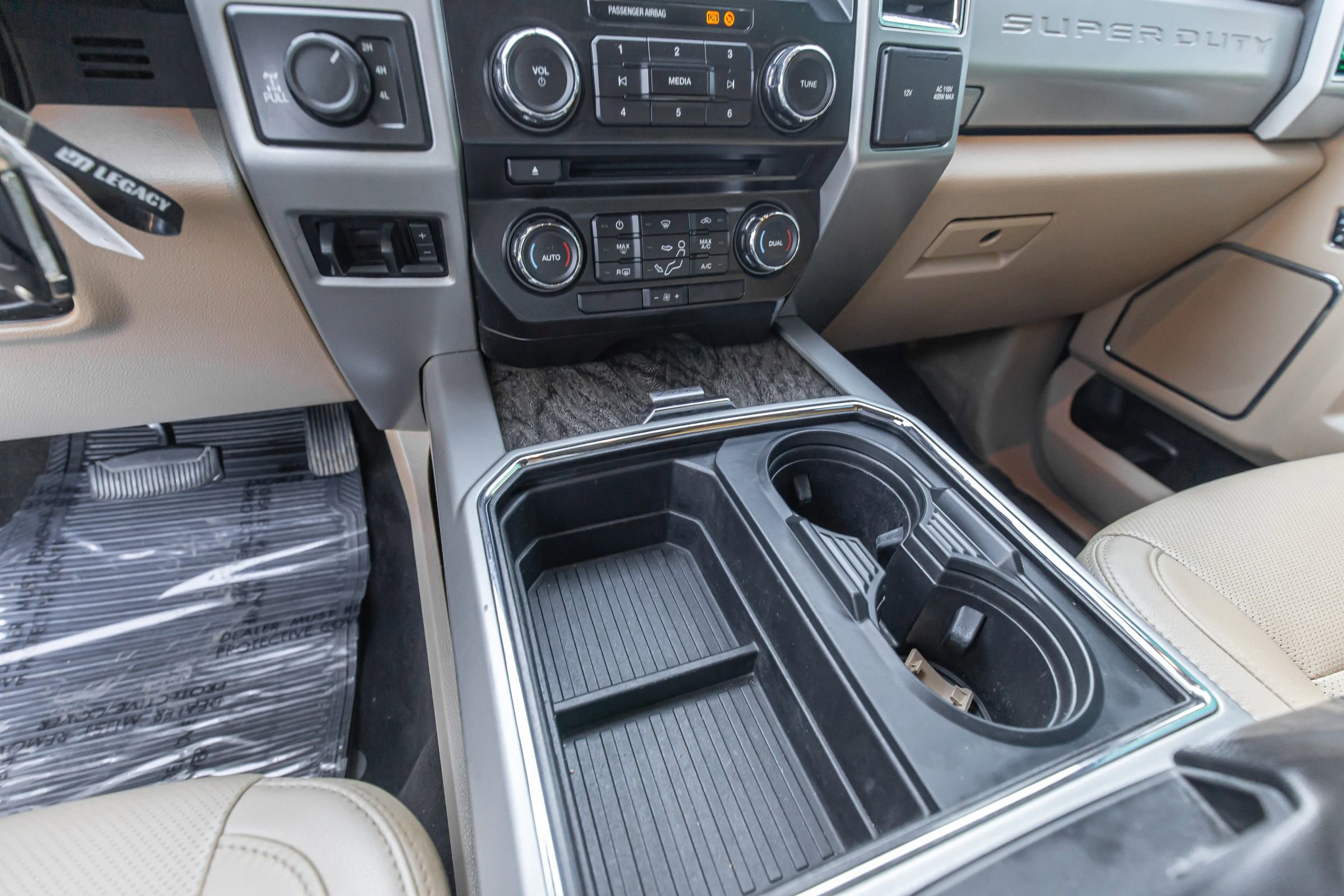 Used 2017 Ford F250 Lariat w/ Chrome Package image 21