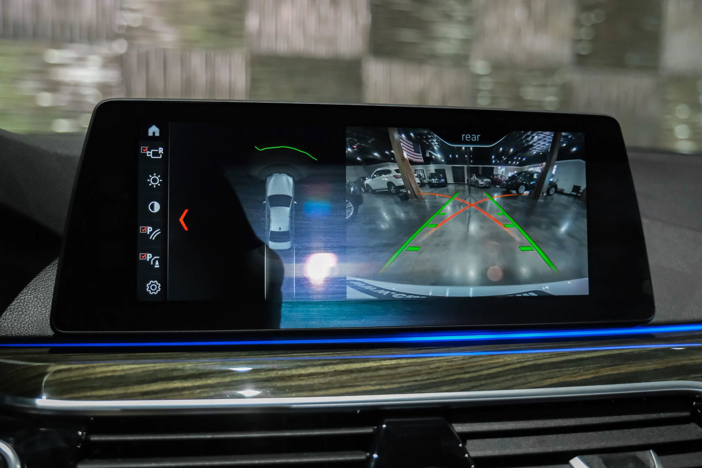 Used 2018 BMW 540i xDrive w/ Premium Package image 25