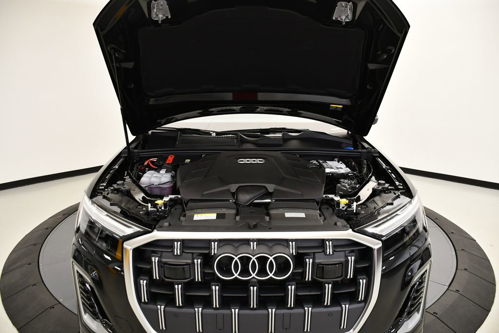 Used 2025 Audi Q7 3.0T Premium Plus w/ Premium Plus Package AWD/4WD image 12