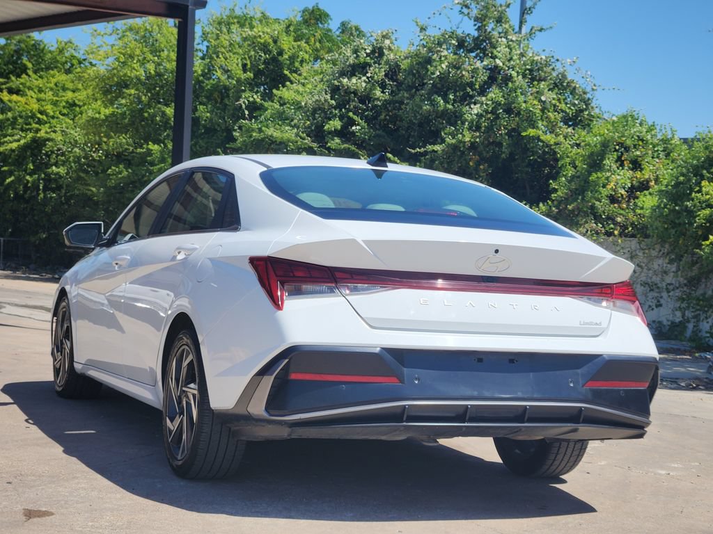Used 2024 Hyundai Elantra Limited FWD image 5