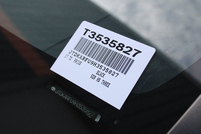 Used 2017 Toyota Prius Three image 39