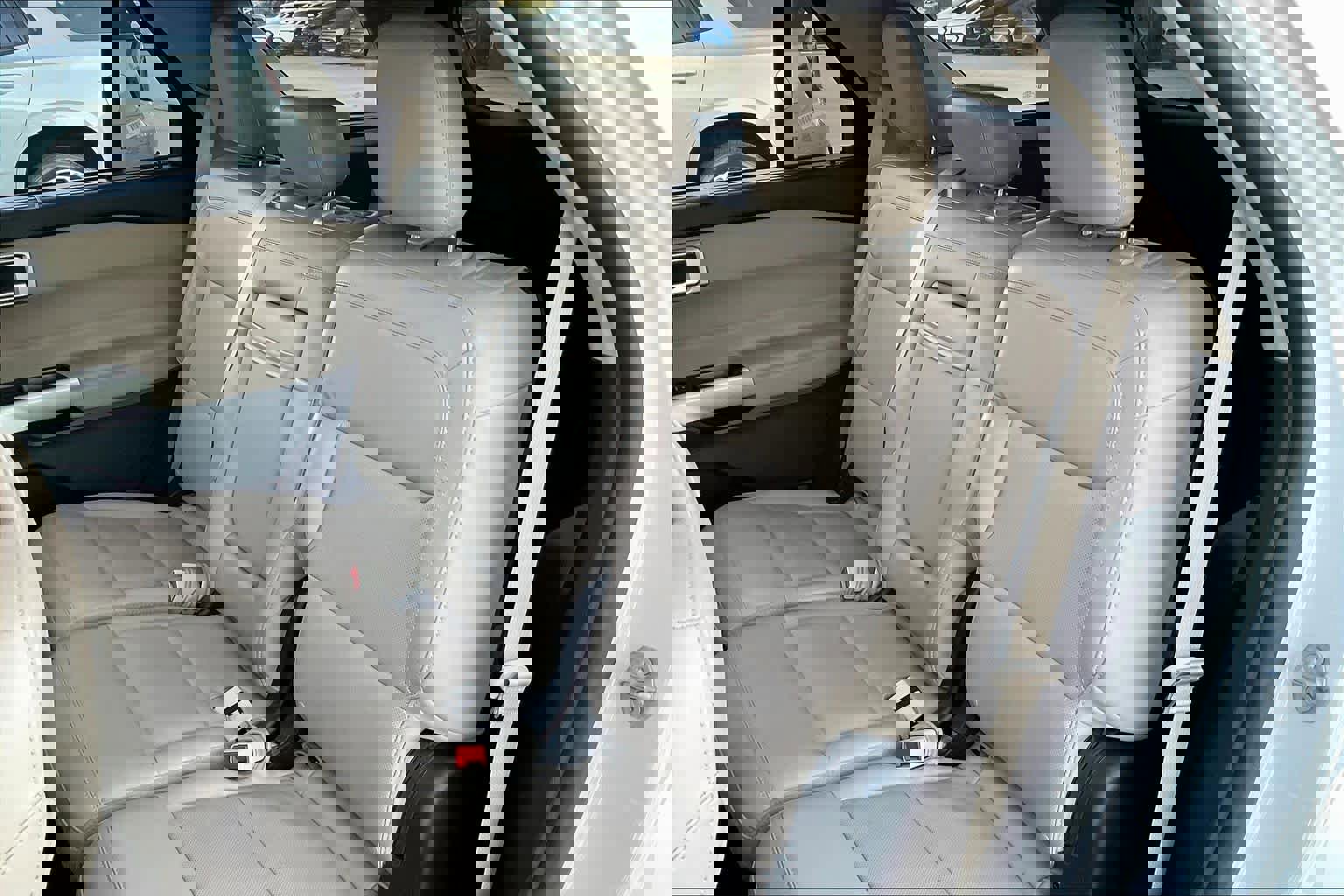 Used 2023 Ford Explorer Limited image 20