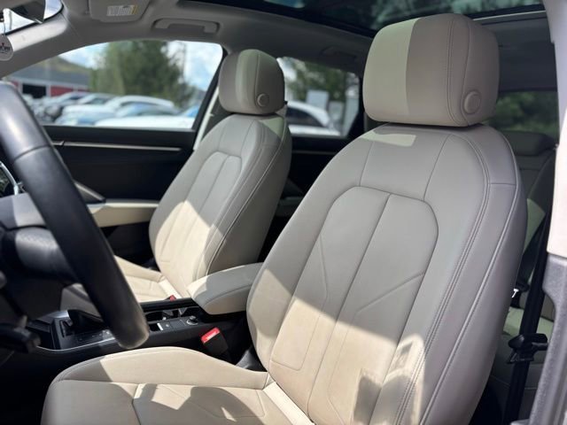 Used 2022 Audi Q3 2.0T Premium w/ Convenience Package AWD/4WD image 17