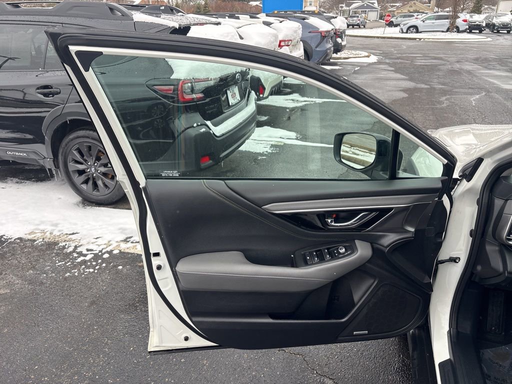 Certified 2025 Subaru Outback Onyx Edition image 18