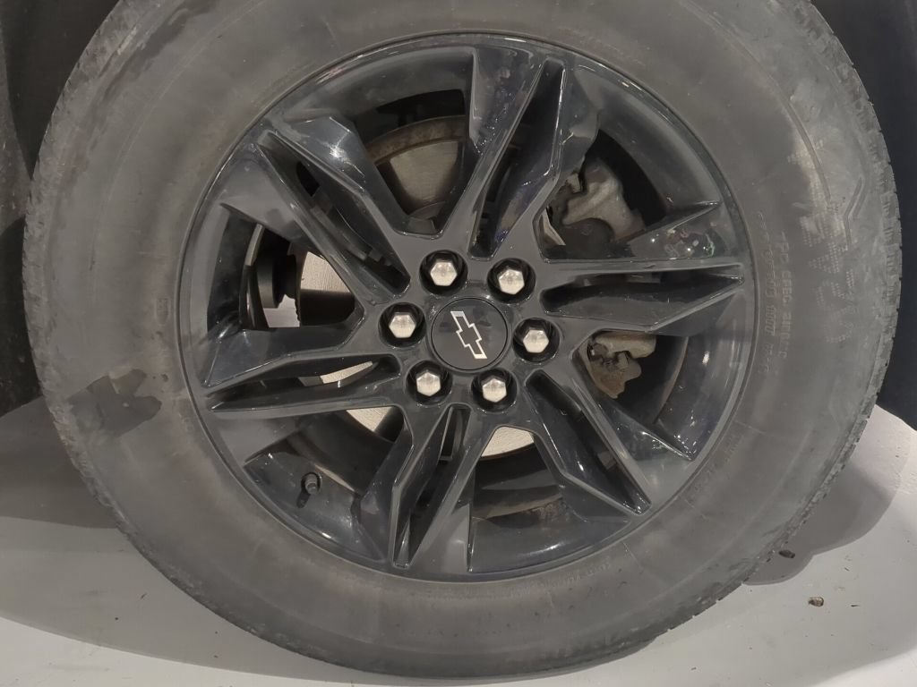 Used 2023 Chevrolet Traverse LT FWD image 6
