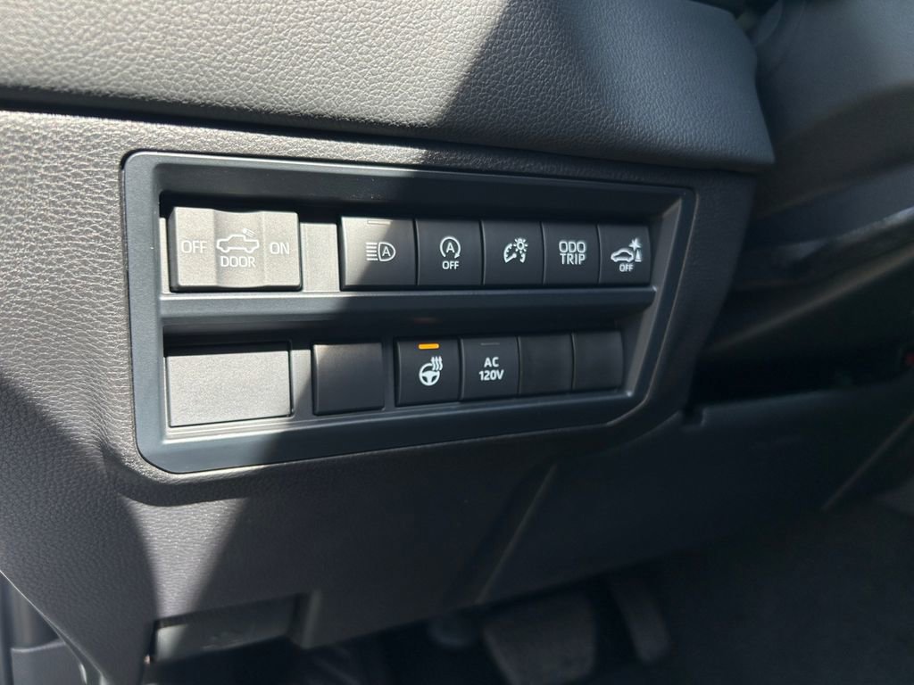 Used 2024 Toyota Tundra Limited image 21