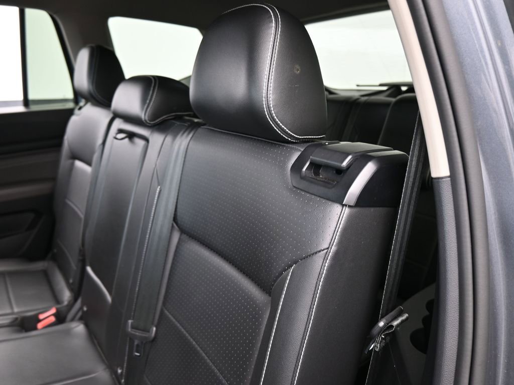 Used 2021 Volkswagen Atlas SE image 30